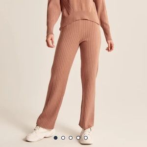 Abercrombie & Fitch 90s Straight-Leg Sweater Pants